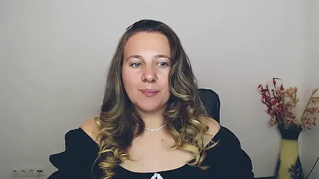 Snapshot of Darklure_ chatting on September 13, 2025, 9:03 pm Darklure  online show from September 13, 2025, 9:03 pm