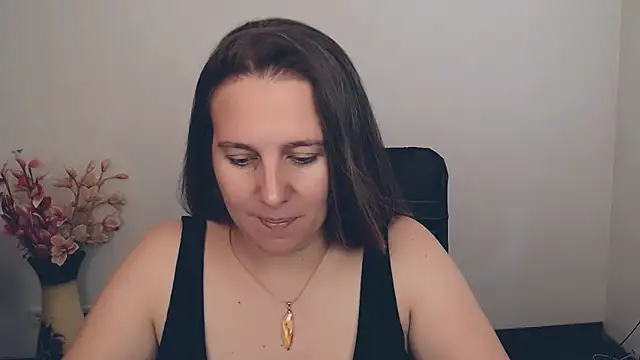 Snapshot of Darklure_ chatting on September 16, 2025, 12:39 pm Darklure  online show from September 16, 2025, 12:39 pm