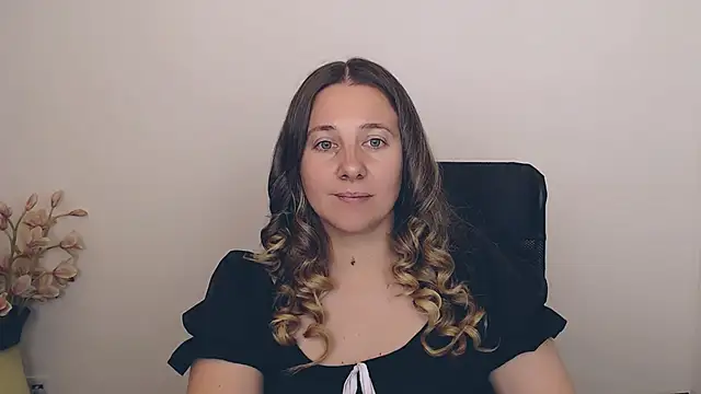 Snapshot of Darklure_ chatting on September 19, 2025, 8:20 pm Darklure  online show from September 19, 2025, 8:20 pm