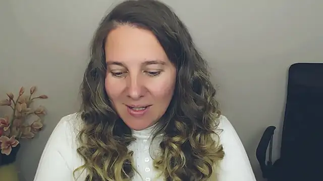 Snapshot of Darklure_ chatting on October 1, 2025, 9:21 pm Darklure  online show from October 1, 2025, 9:21 pm