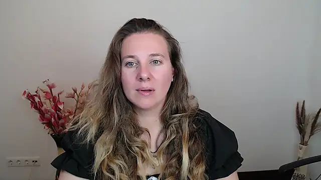 Snapshot of Darklure_ chatting on October 8, 2025, 7:11 pm Darklure  online show from October 8, 2025, 7:11 pm