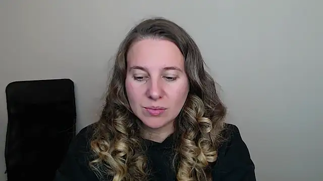 Snapshot of Darklure_ chatting on October 20, 2025, 4:40 pm Darklure  online show from October 20, 2025, 4:40 pm