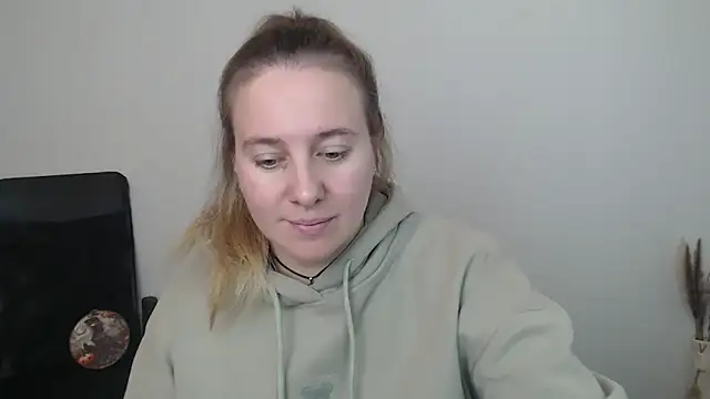 Snapshot of Darklure_ chatting on November 2, 2025, 1:13 pm Darklure  online show from November 2, 2025, 1:13 pm