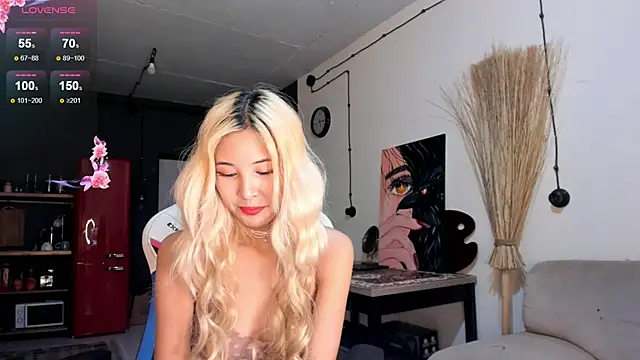 Snapshot of Korean_blink chatting on November 15, 2025, 4:58 pm Korean blink online show from November 15, 2025, 4:58 pm