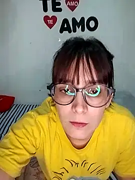 Snapshot of cacaucat chatting on September 27, 2025, 2:27 am cacaucat online show from September 27, 2025, 2:27 am