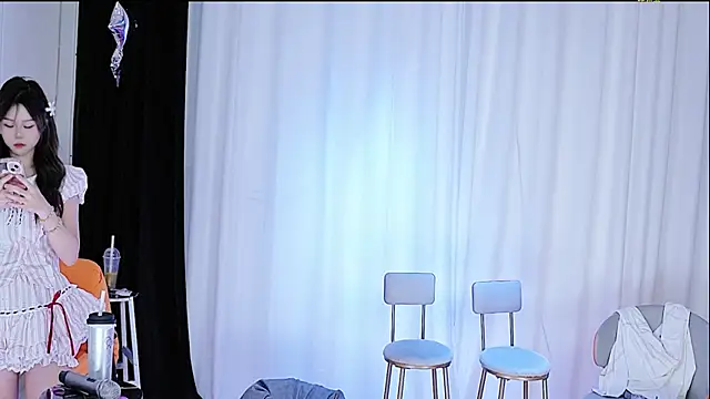 QY 001 online show from September 22, 2025, 12:51 pm