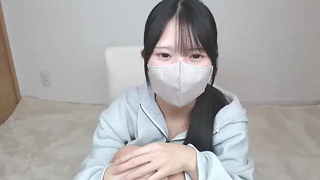Snapshot of yuna_rin chatting on October 19, 2025, 1:34 pm yuna rin online show from October 19, 2025, 1:34 pm