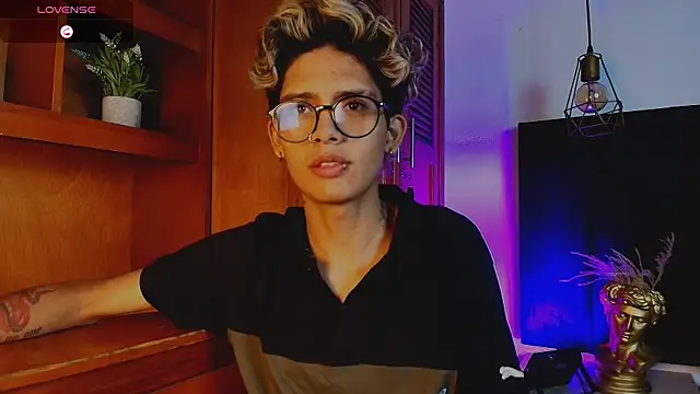 massimo alessandro online show from October 15, 2025, 7:58 pm