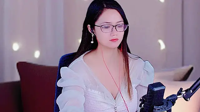 Snapshot of September79 chatting on November 16, 2025, 11:54 pm September79 online show from November 16, 2025, 11:54 pm