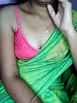 Snapshot of Nidhi_lovely chatting on September 23, 2025, 4:43 pm Nidhi lovely online show from September 23, 2025, 4:43 pm