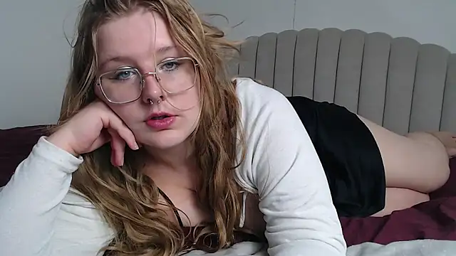 Snapshot of AgnesRoseCams chatting on September 24, 2025, 8:50 am AgnesRoseCams online show from September 24, 2025, 8:50 am