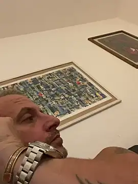 Snapshot of Maurinho3005 chatting on October 28, 2025, 11:07 pm Maurinho3005 online show from October 28, 2025, 11:07 pm