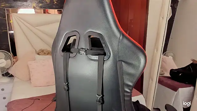 sara slut21 online show from December 18, 2024, 4:28 pm