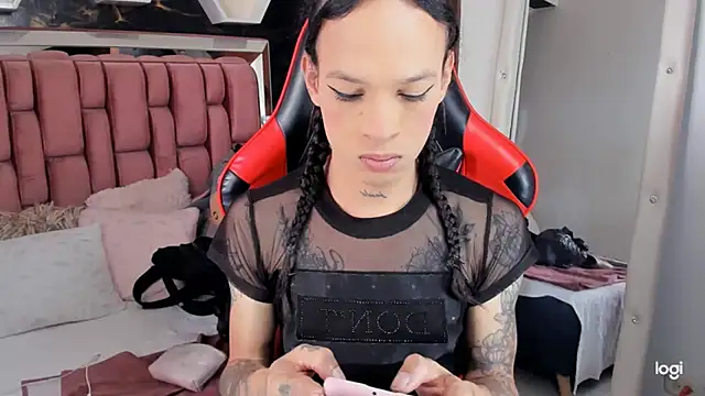 sara slut21 online show from January 23, 2025, 6:45 pm