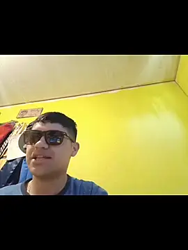 juanfritaa21 online show from October 14, 2025, 3:24 pm