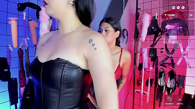 Snapshot of VictoryaLiah_BDSM chatting on September 10, 2025, 11:54 am VictoryaLiah BDSM online show from September 10, 2025, 11:54 am