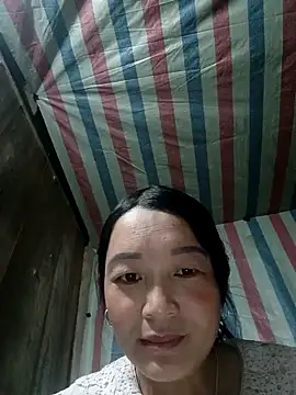 Snapshot of Bliss_rose chatting on October 1, 2025, 11:38 am Bliss rose online show from October 1, 2025, 11:38 am