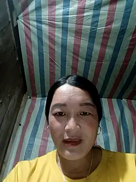 Snapshot of Bliss_rose chatting on October 2, 2025, 7:04 am Bliss rose online show from October 2, 2025, 7:04 am