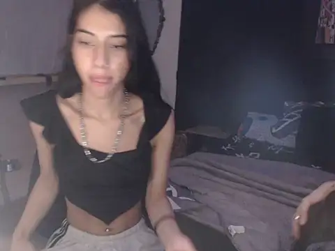 Snapshot of Dara-montenegro chatting on October 13, 2025, 6:35 am Dara-montenegro online show from October 13, 2025, 6:35 am