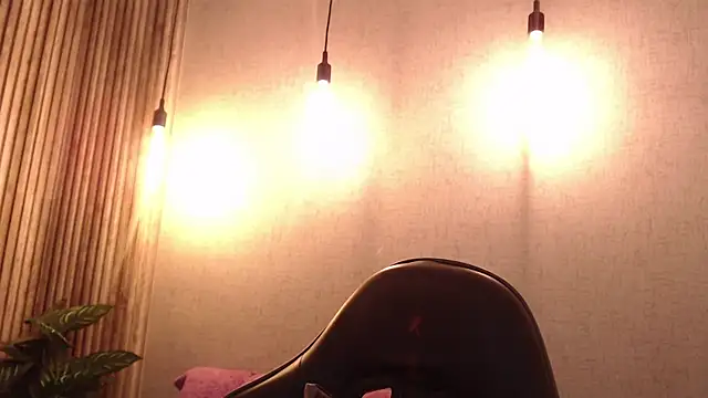 Snapshot of KimGarces chatting on October 5, 2025, 3:32 pm KimGarces online show from October 5, 2025, 3:32 pm