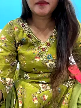 Snapshot of Naughty-Kamini chatting on September 27, 2025, 5:40 pm Naughty-Kamini online show from September 27, 2025, 5:40 pm