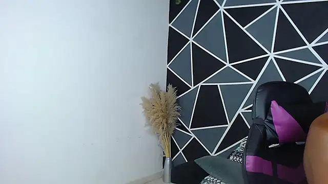 Snapshot of karol_the_warrior chatting on September 19, 2025, 3:45 pm karol the warrior online show from September 19, 2025, 3:45 pm