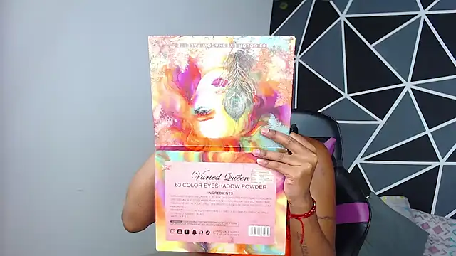 Snapshot of karol_the_warrior chatting on October 7, 2025, 8:39 pm karol the warrior online show from October 7, 2025, 8:39 pm