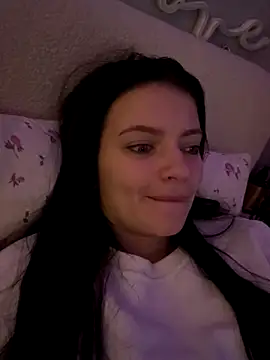 Snapshot of kimberlyy77 chatting on October 10, 2025, 7:02 pm kimberlyy77 online show from October 10, 2025, 7:02 pm