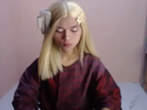 Snapshot of _lexa_ chatting on October 8, 2025, 10:40 pm lexa online show from October 8, 2025, 10:40 pm