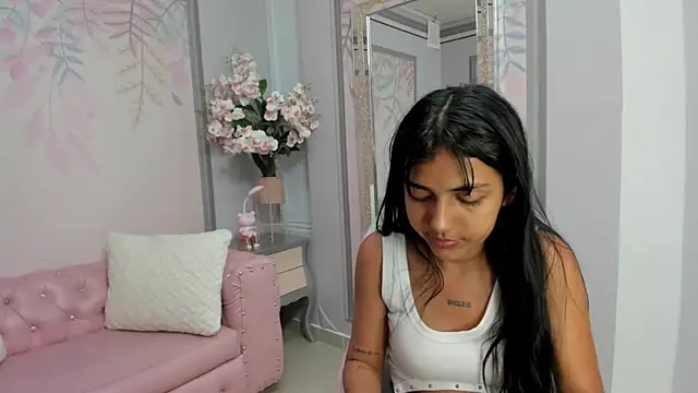 Snapshot of Jessgarcia_ chatting on October 9, 2025, 5:27 am Jessgarcia online show from October 9, 2025, 5:27 am