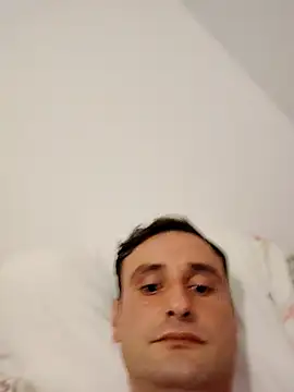 Snapshot of Mili221 chatting on September 19, 2025, 11:16 pm Mili221 online show from September 19, 2025, 11:16 pm