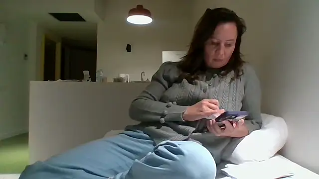 Snapshot of ALICAINWONDERLAND chatting on October 13, 2025, 8:09 pm ALICAINWONDERLAND online show from October 13, 2025, 8:09 pm