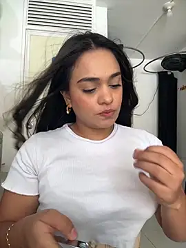 Snapshot of alana_dantes chatting on November 2, 2025, 3:03 pm alana dantes online show from November 2, 2025, 3:03 pm