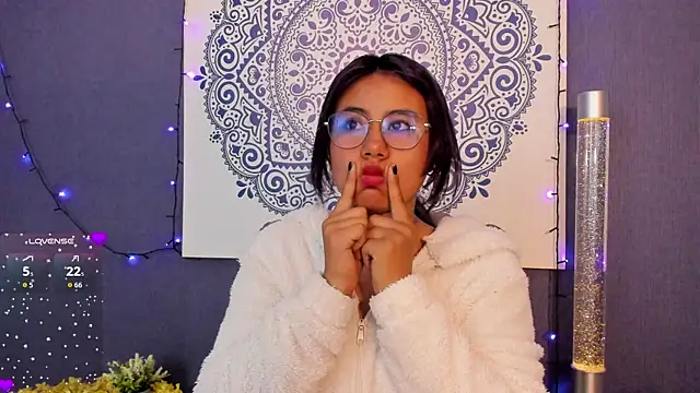 Snapshot of Nova_allen chatting on September 20, 2025, 3:13 pm Nova allen online show from September 20, 2025, 3:13 pm