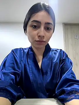 Snapshot of EmelyParker chatting on September 18, 2025, 11:18 pm EmelyParker online show from September 18, 2025, 11:18 pm