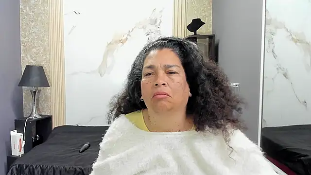 Snapshot of NinaBlazee chatting on October 19, 2025, 10:49 am NinaBlazee online show from October 19, 2025, 10:49 am