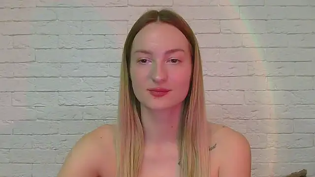 Snapshot of Alice_Sweet_01 chatting on November 13, 2025, 9:03 pm Alice Sweet 01 online show from November 13, 2025, 9:03 pm