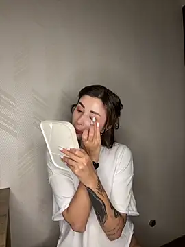 Snapshot of vexlana chatting on October 16, 2025, 3:13 pm vexlana online show from October 16, 2025, 3:13 pm