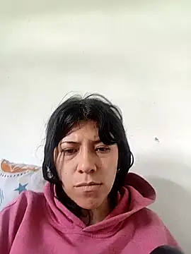 Snapshot of Raven_Rouge_ chatting on September 24, 2025, 1:14 pm Raven Rouge  online show from September 24, 2025, 1:14 pm