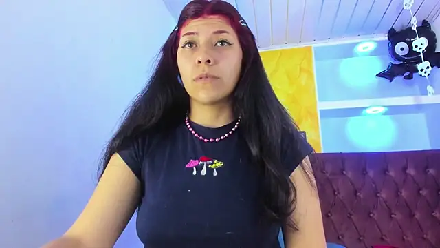 Snapshot of Raven_Rouge_ chatting on October 28, 2025, 5:22 am Raven Rouge  online show from October 28, 2025, 5:22 am