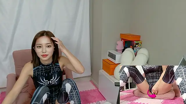 Snapshot of maimai0720 chatting on October 30, 2025, 11:00 am maimai0720 online show from October 30, 2025, 11:00 am