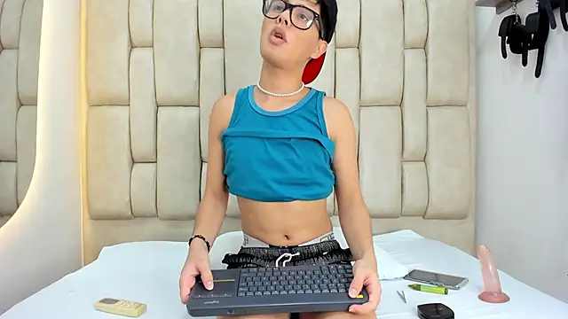 Snapshot of Felipe_Cold chatting on October 15, 2025, 2:22 am Felipe Cold online show from October 15, 2025, 2:22 am