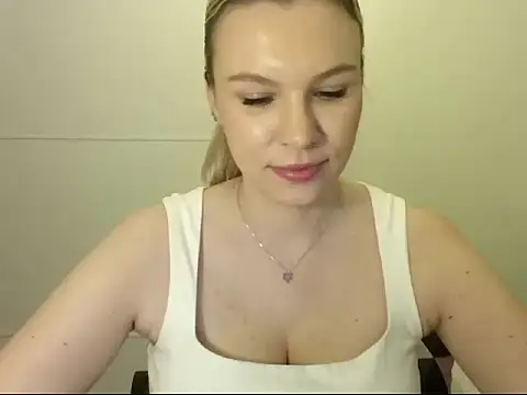 Snapshot of SadieBrilliance chatting on October 30, 2025, 7:47 pm SadieBrilliance online show from October 30, 2025, 7:47 pm