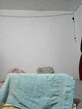 Snapshot of Cesar893 chatting on November 8, 2025, 6:24 am Cesar893 online show from November 8, 2025, 6:24 am