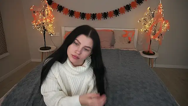 Snapshot of SkyBri_i chatting on October 28, 2025, 1:58 pm SkyBri i online show from October 28, 2025, 1:58 pm