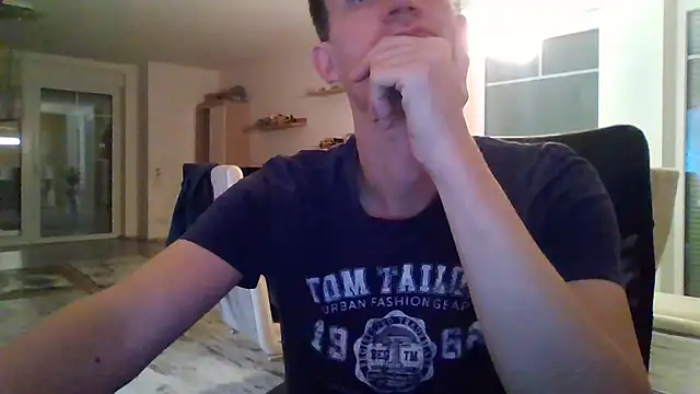 Snapshot of Trockenbau chatting on October 1, 2025, 1:17 pm Trockenbau online show from October 1, 2025, 1:17 pm