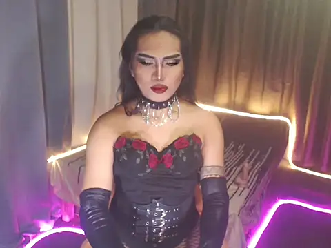 Snapshot of Hail_ur_Dominant chatting on November 5, 2025, 7:47 pm Hail ur Dominant online show from November 5, 2025, 7:47 pm