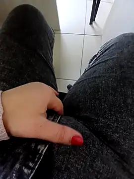 Snapshot of elisaelisa12 chatting on November 8, 2025, 9:53 am elisaelisa12 online show from November 8, 2025, 9:53 am