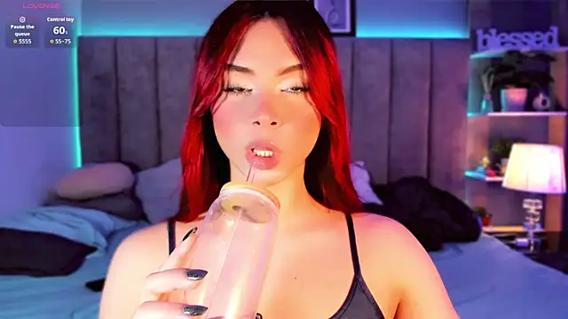 Snapshot of Arianna_Ponce chatting on October 4, 2025, 6:33 am Arianna Ponce online show from October 4, 2025, 6:33 am