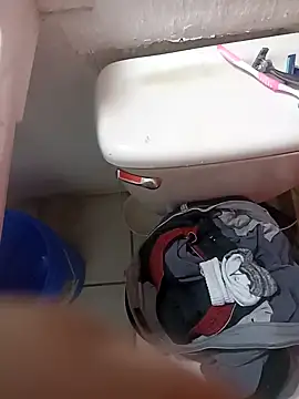 Snapshot of sanf8z chatting on October 17, 2025, 6:27 am sanf8z online show from October 17, 2025, 6:27 am